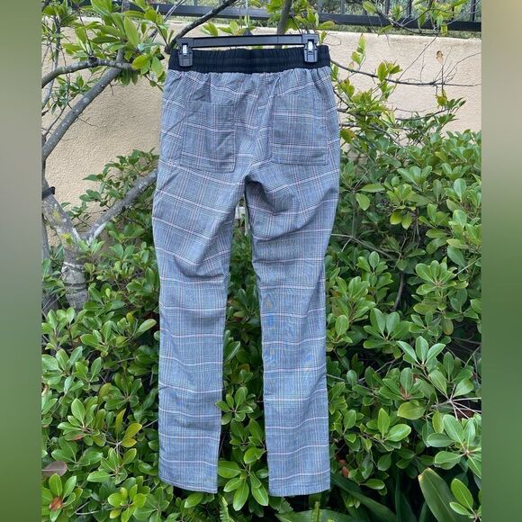 CHRISTOS New York Men's Platinum Black/Red/Blue/White Plaid Pants Medium EUC! - Picture 2 of 4